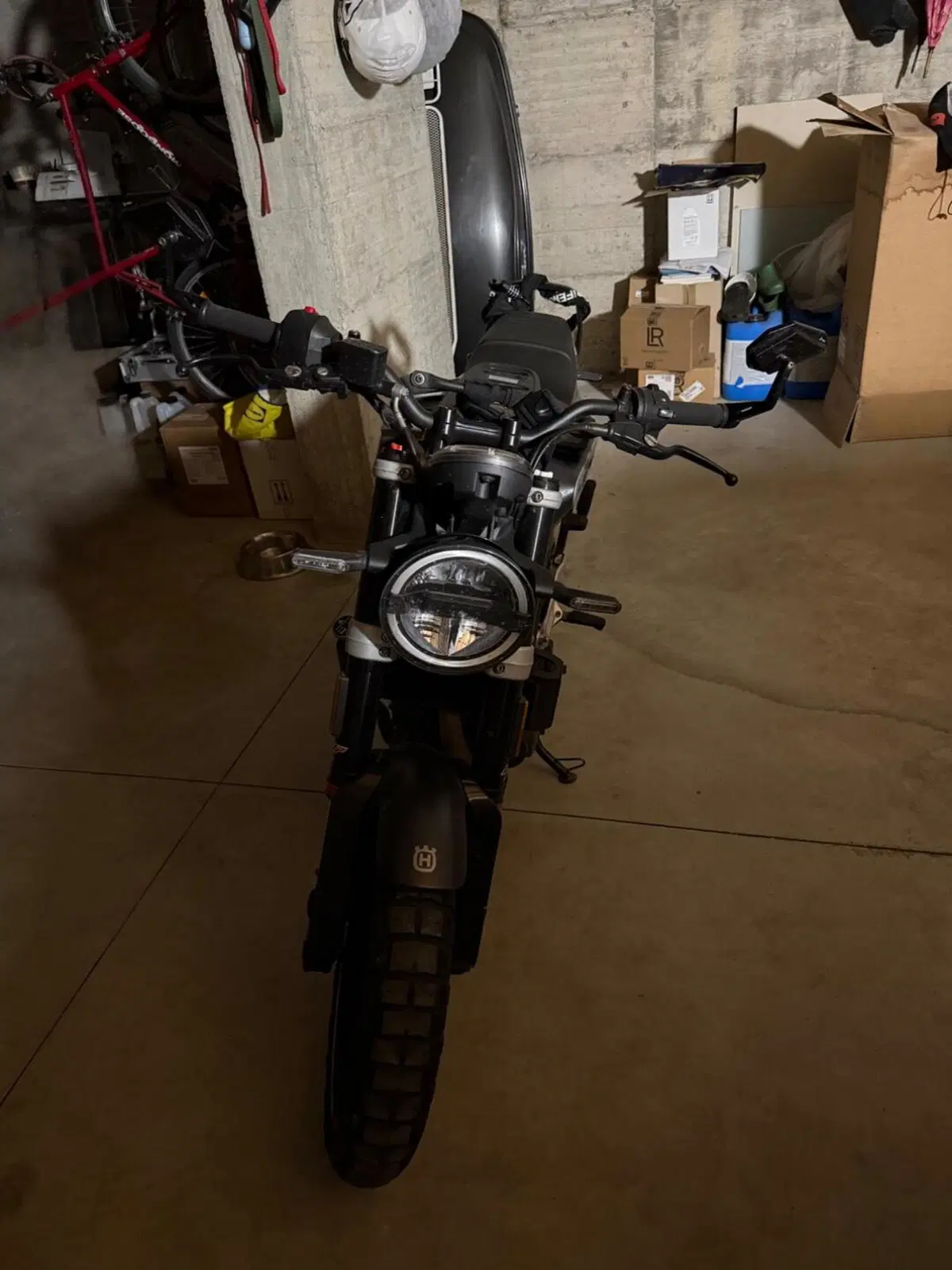 Husqvarna Svartpilen 401 (2021 - 23) (2)