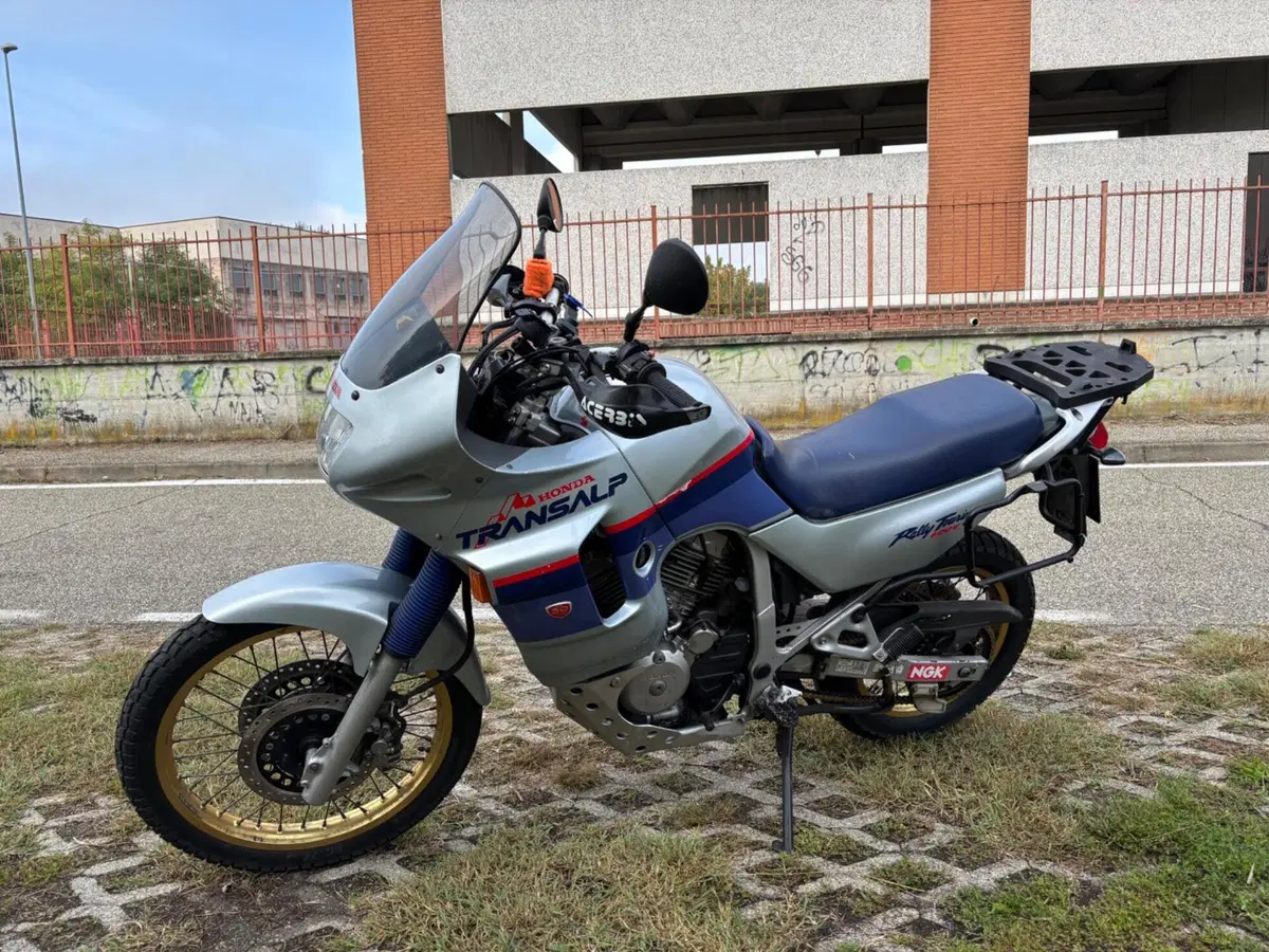 Honda Transalp XL 600V (1997 - 99) (2)