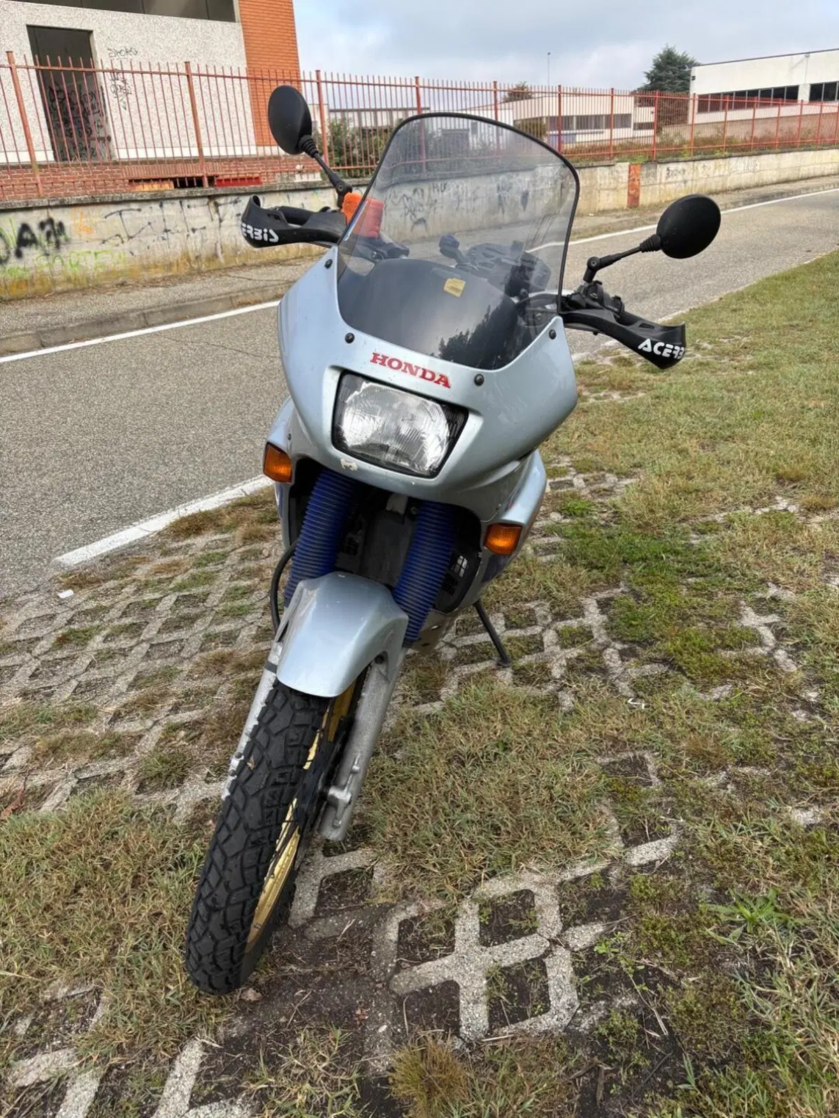 Honda Transalp XL 600V (1997 - 99) (3)