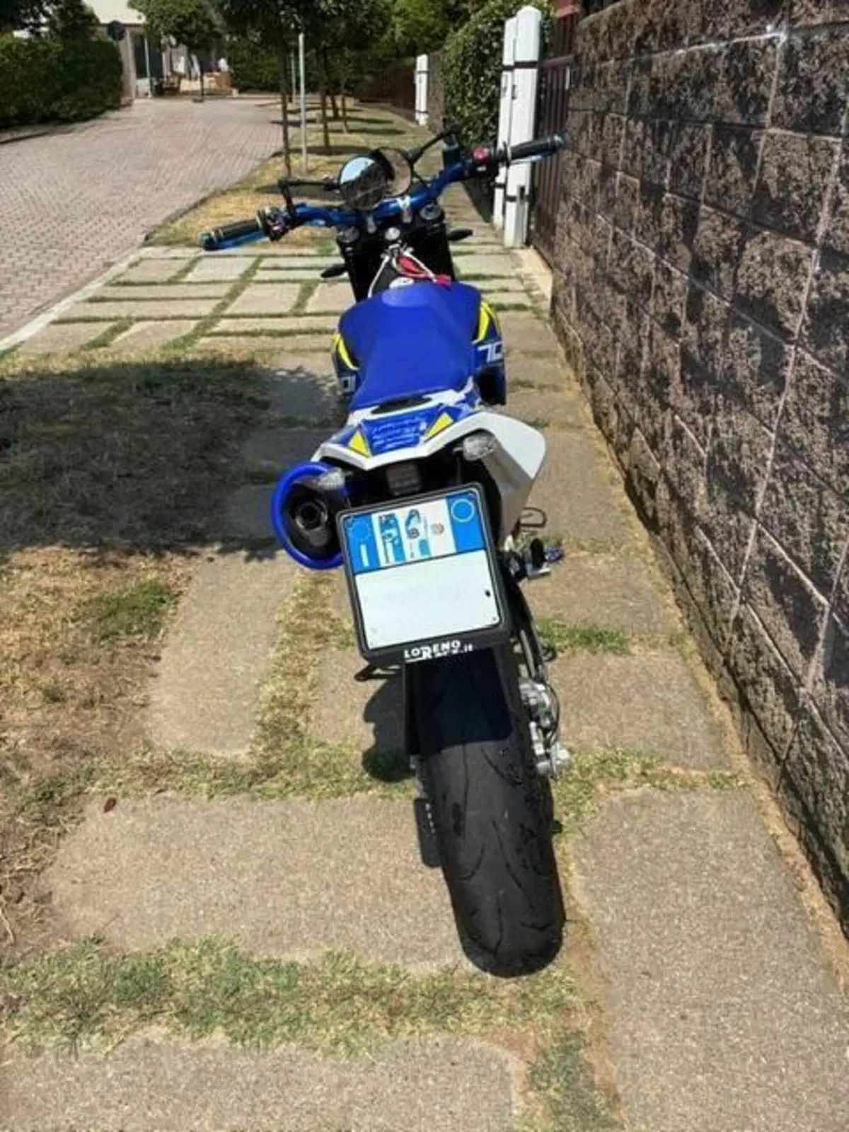 Husqvarna 701 Supermoto (2016) (5)