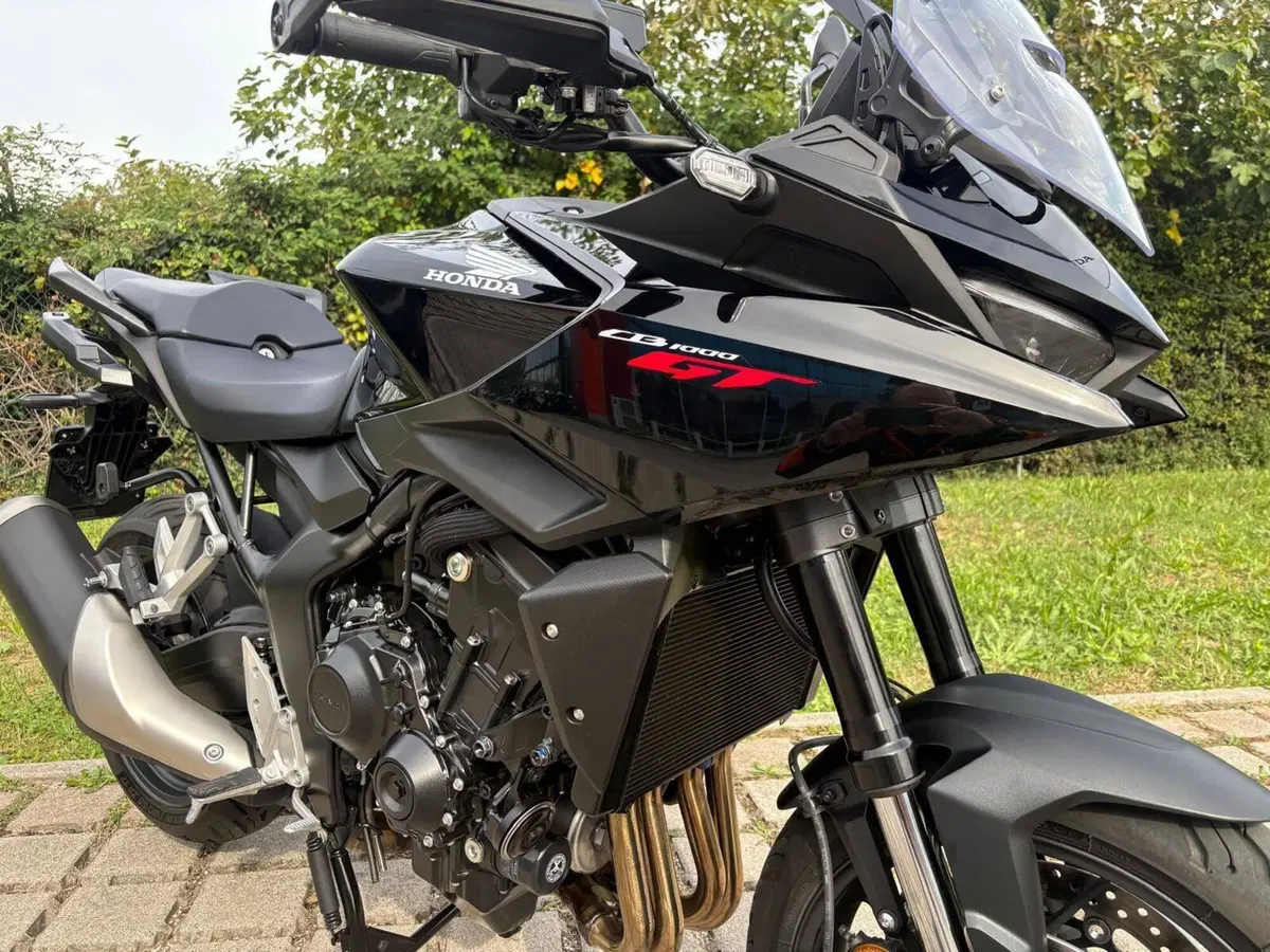 Honda CB 1000 GT (2026) (5)