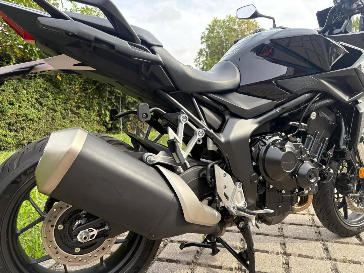 Honda CB 1000 GT (2026) (9)