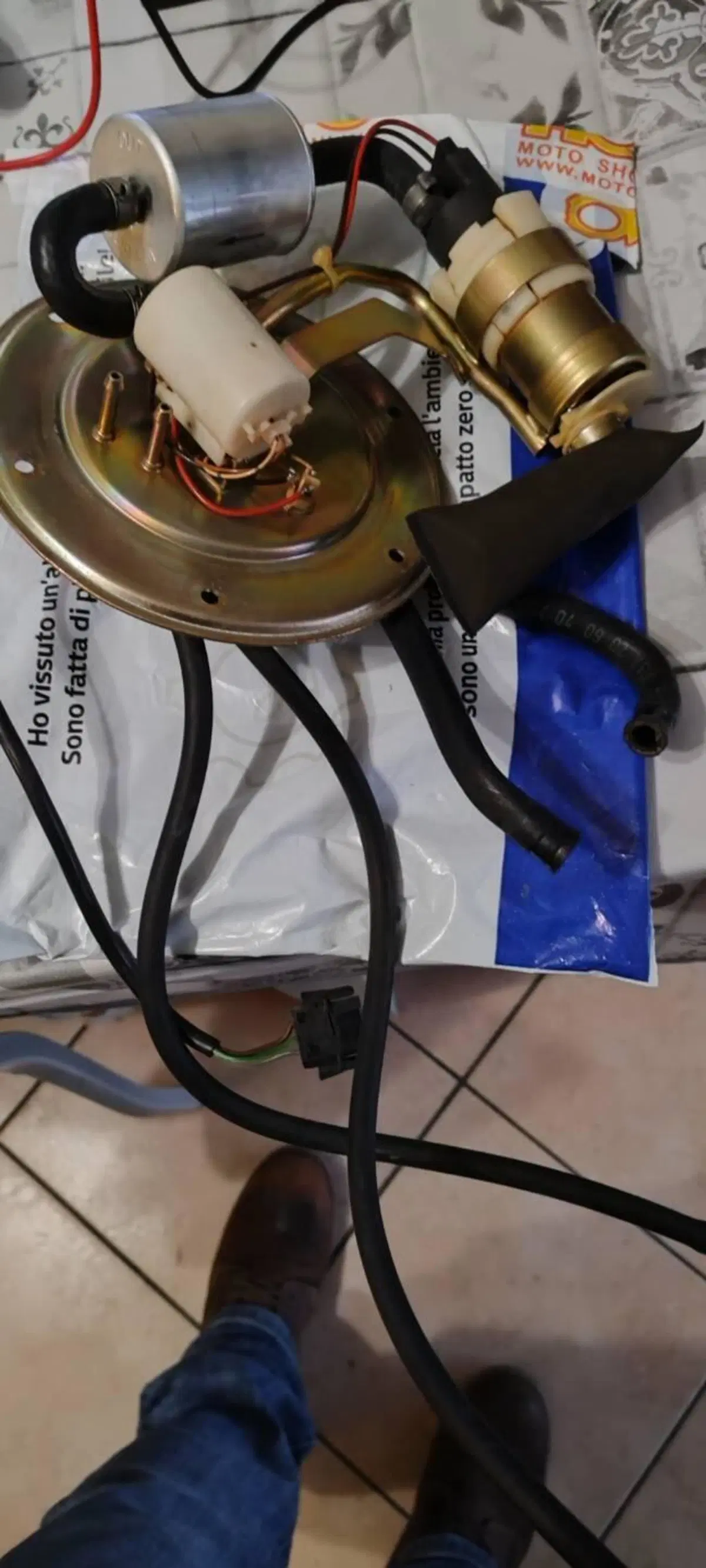 Pompa benzina BMW R1100/1150R (2)