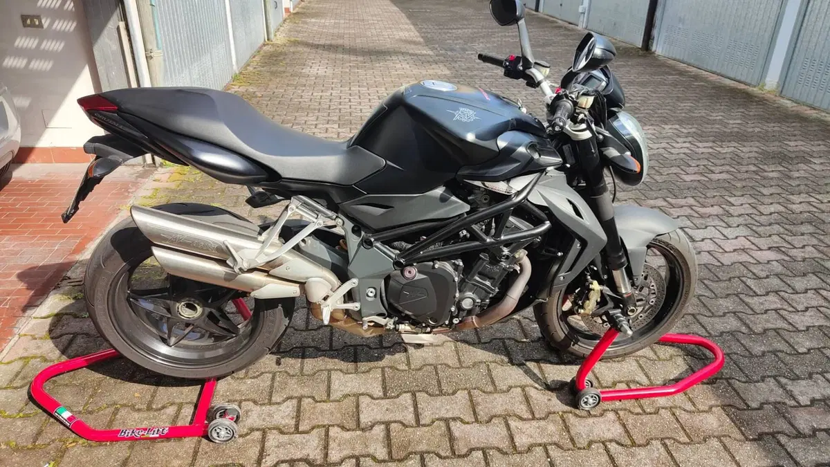 Cavalletti per Mv Brutale 920 Bikelift