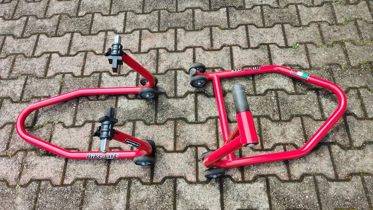 Cavalletti per Mv Brutale 920 Bikelift (4)