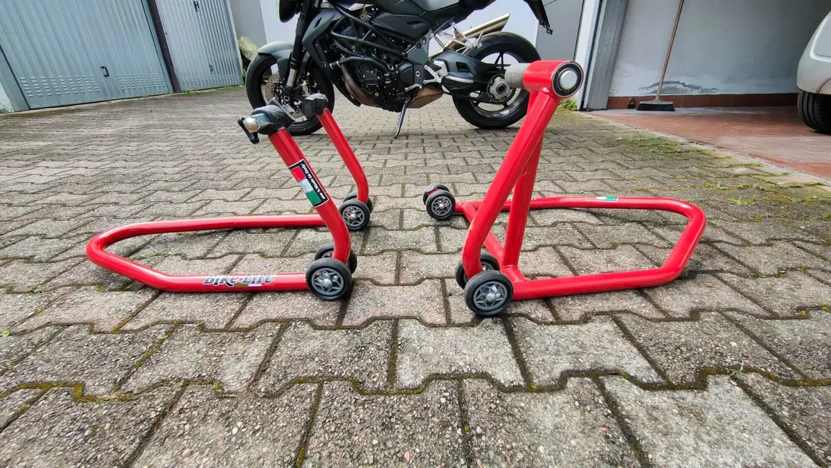 Cavalletti per Mv Brutale 920 Bikelift (5)