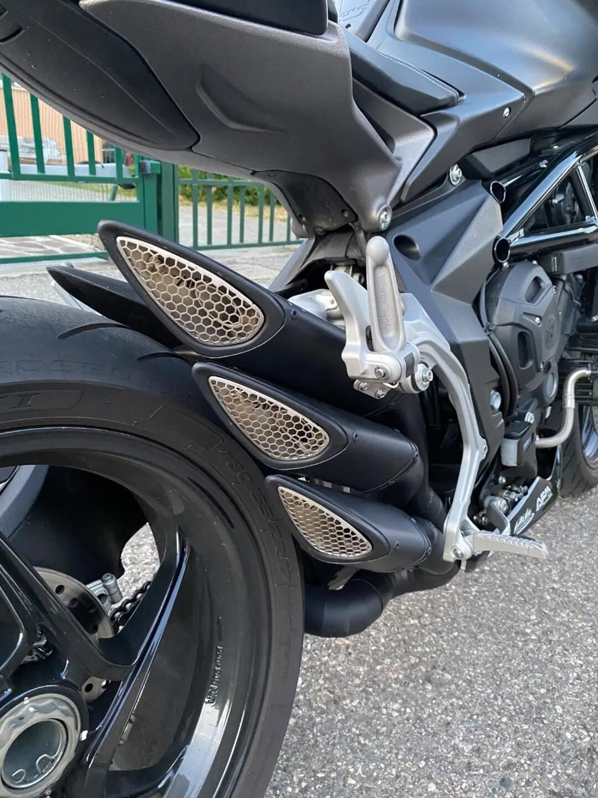 MV Agusta Brutale 800 EAS ABS (2016 - 19) (4)