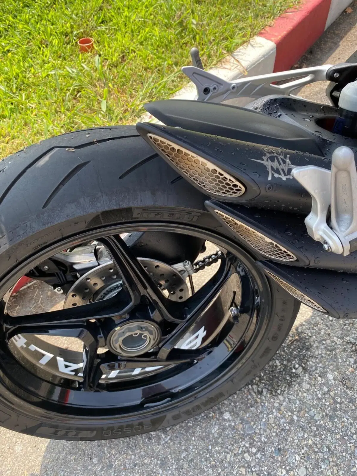 MV Agusta Brutale 800 EAS ABS (2016 - 19) (14)
