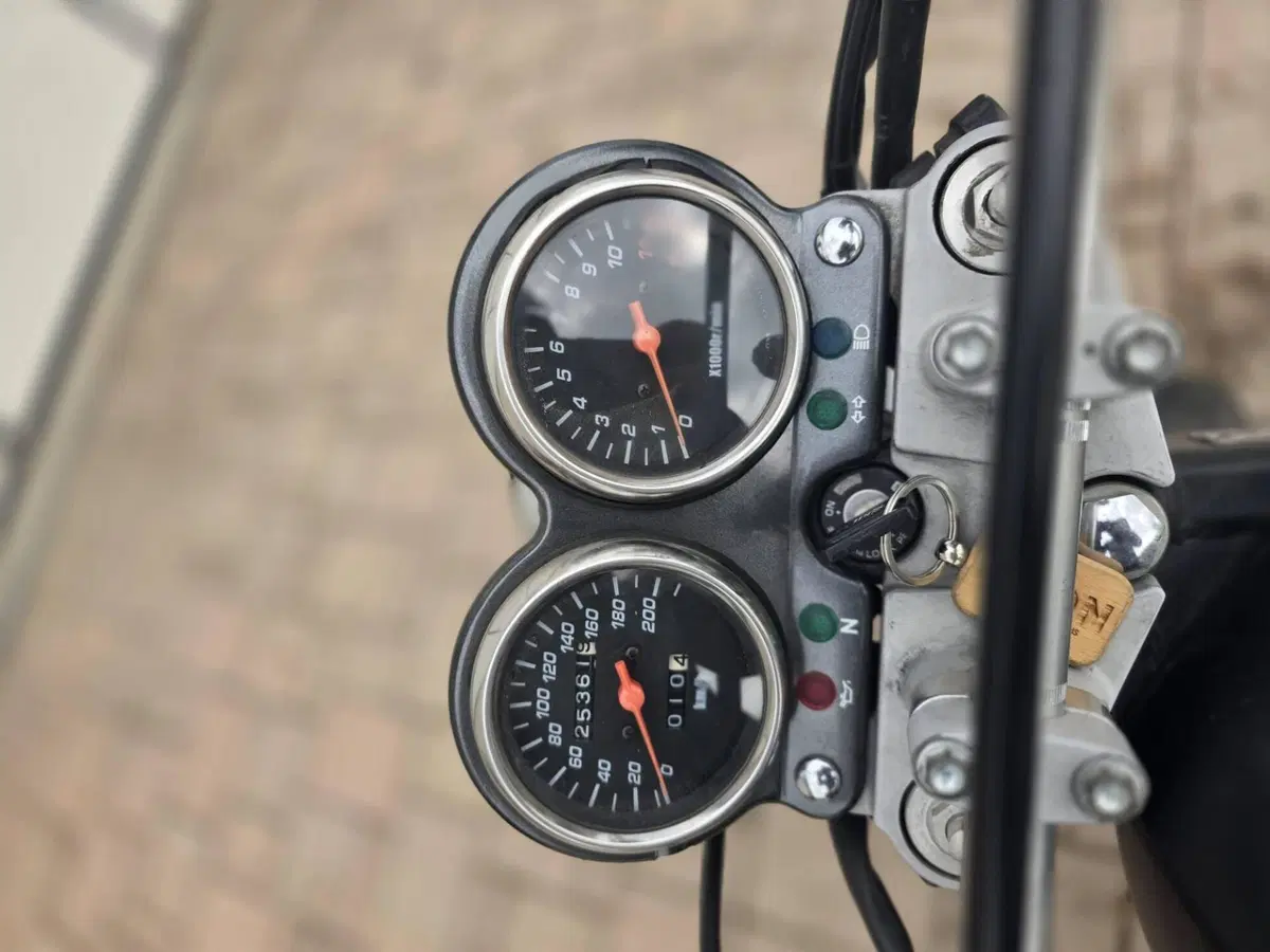 Suzuki GS 500 (2001 - 06) (4)