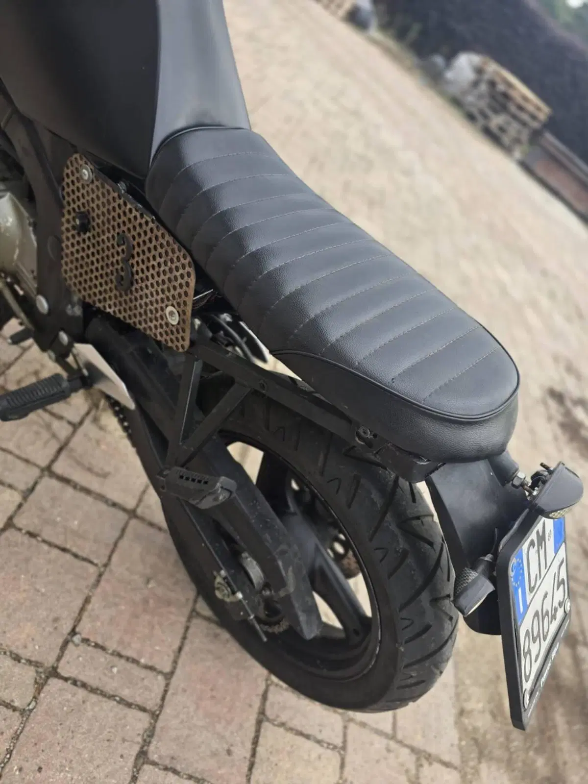Suzuki GS 500 (2001 - 06) (5)