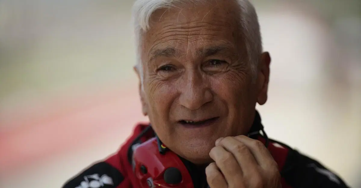 MotoGP, Davide Tardozzi: 'La Ducati non è sviluppata su Marc Marquez, sono discorsi da bar'
