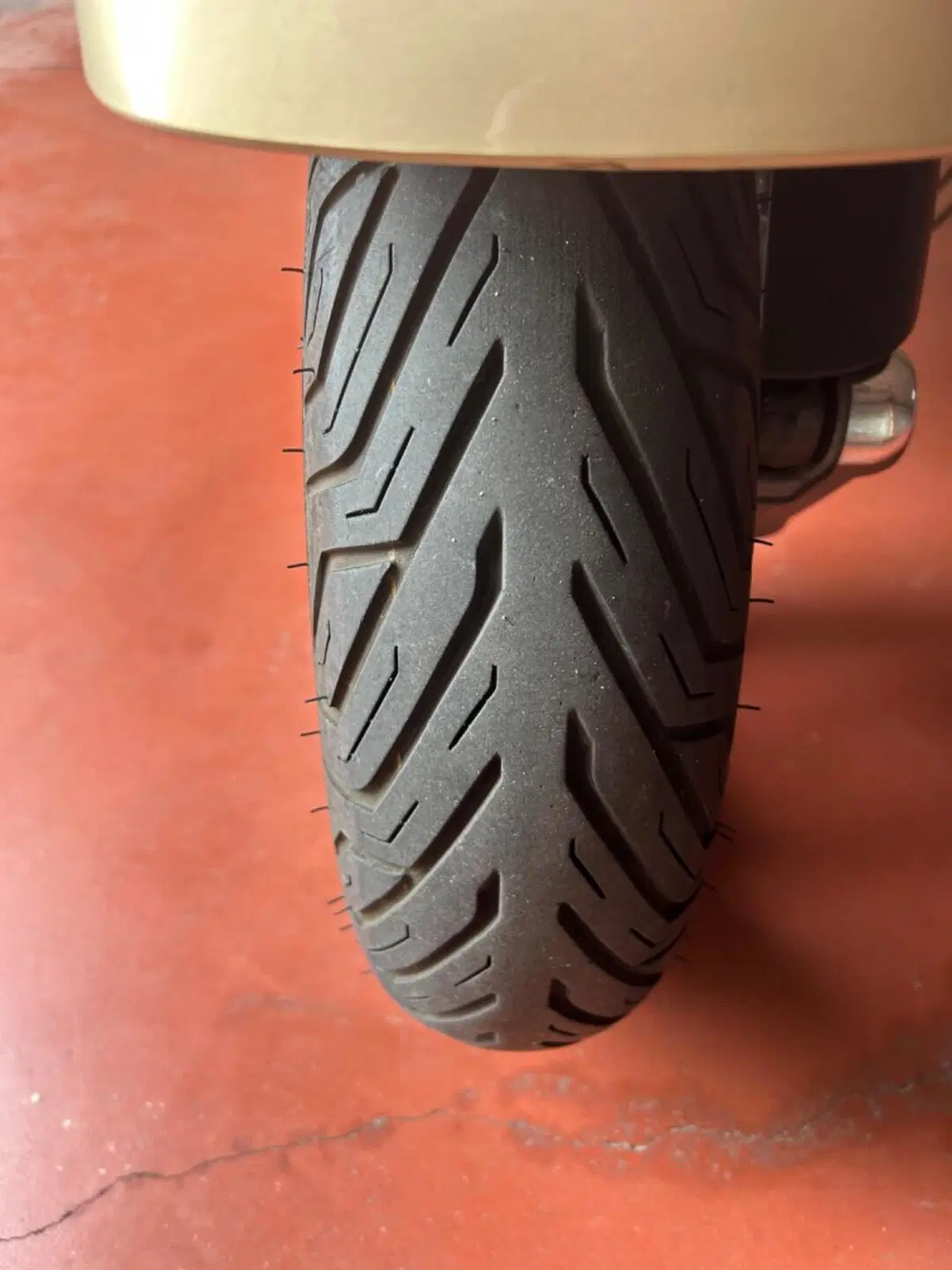 Vespa GTS 300 Hpe (2019) (8)