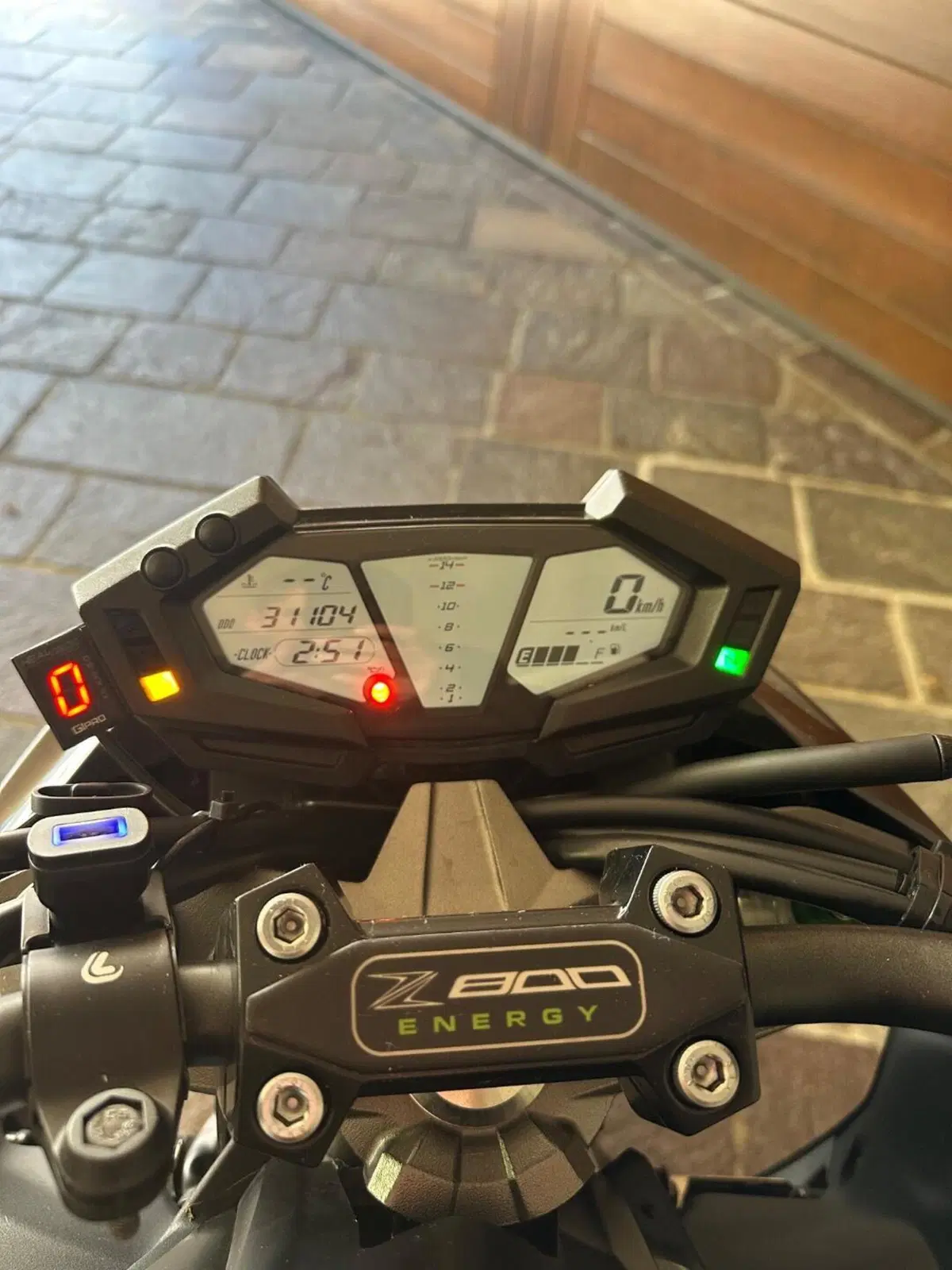 Kawasaki Z 800 ABS (2012 - 16) (2)