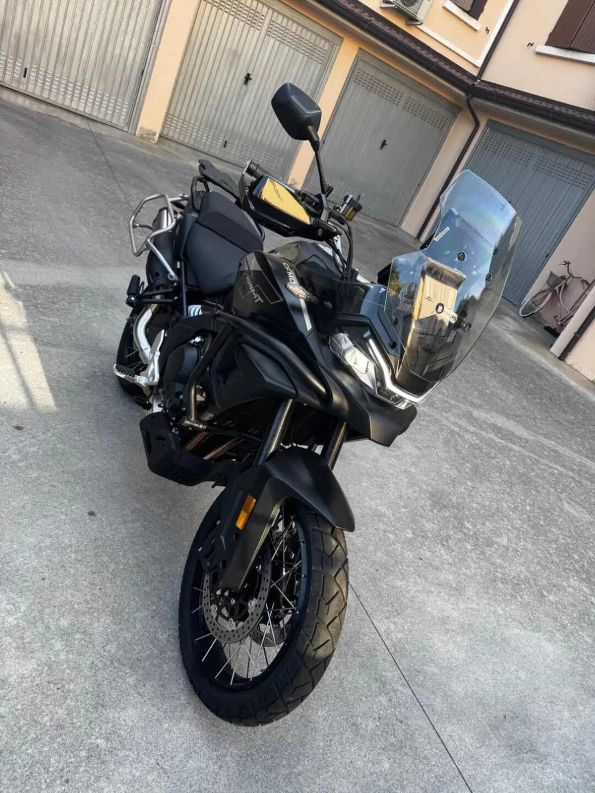 CFMOTO 700MT Adventure (2025 - 26) (4)