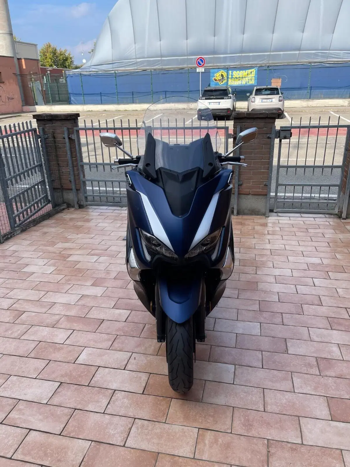 Yamaha T-Max 530 DX (2017 - 19) (2)