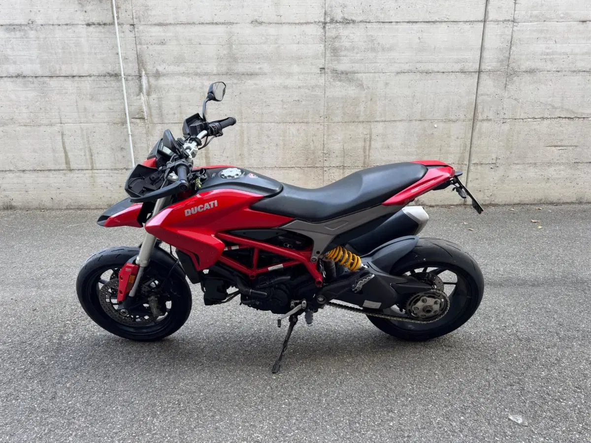 Ducati Hypermotard 939 (2016 - 18) (3)