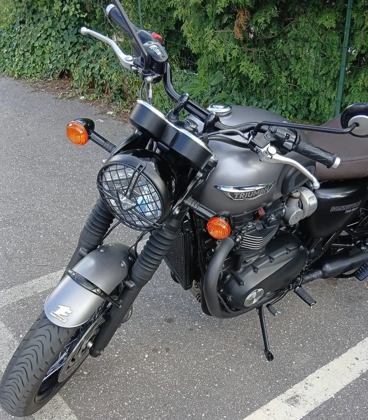 Triumph Bonneville T120 Black (2017 - 20) (2)