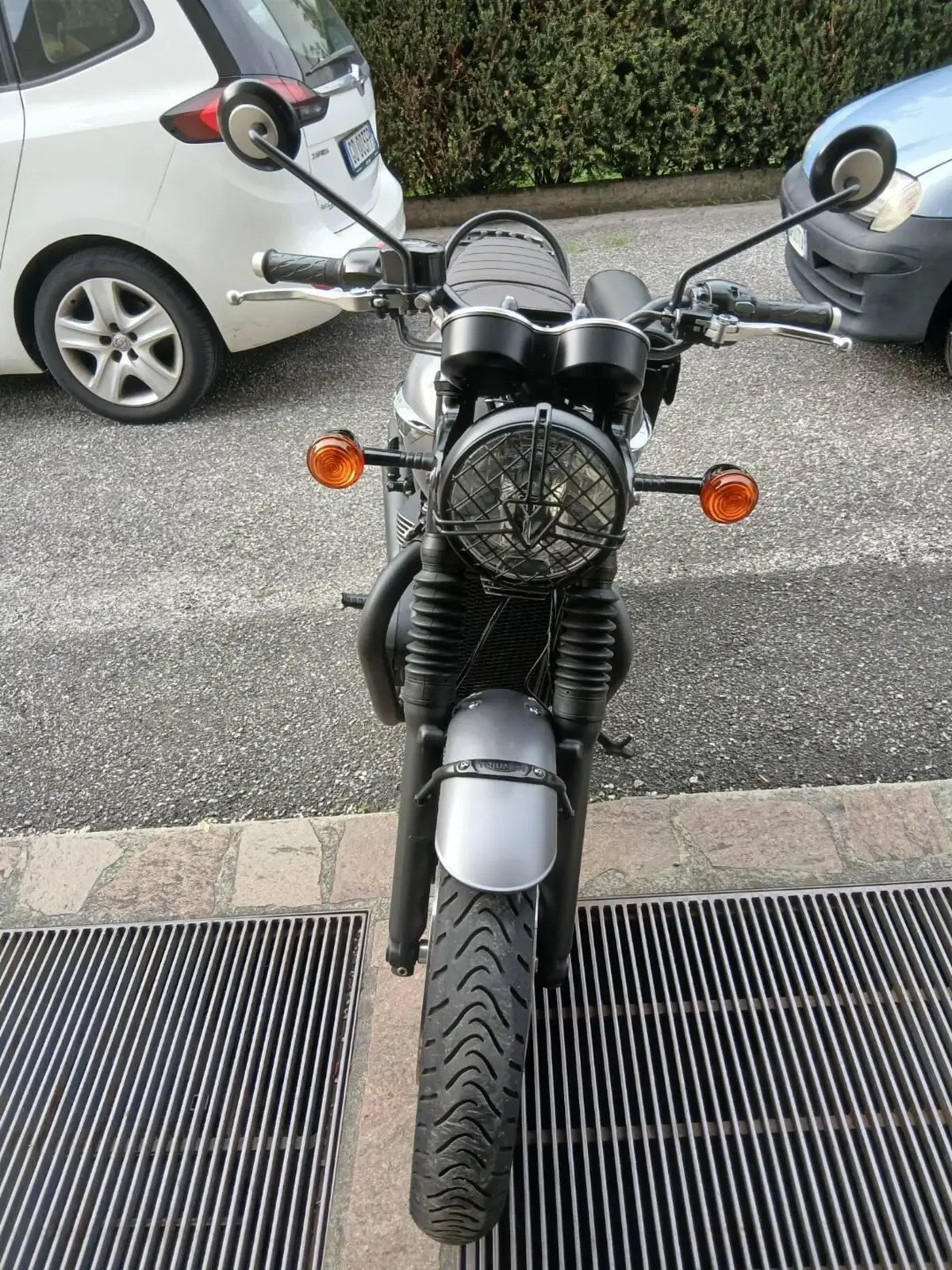 Triumph Bonneville T120 Black (2017 - 20) (13)