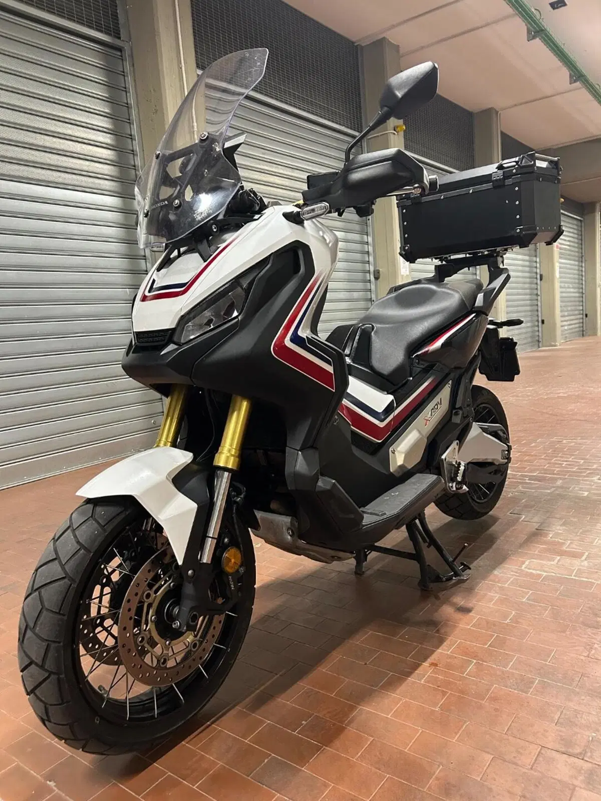 Honda X-ADV 750 (2017) (4)