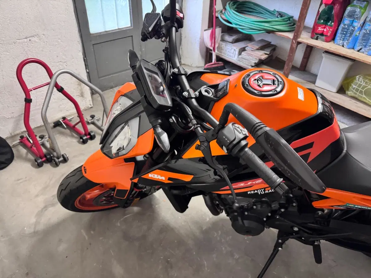 KTM 890 Duke GP (2022 - 23) (4)