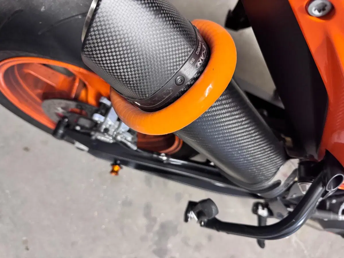 KTM 890 Duke GP (2022 - 23) (11)
