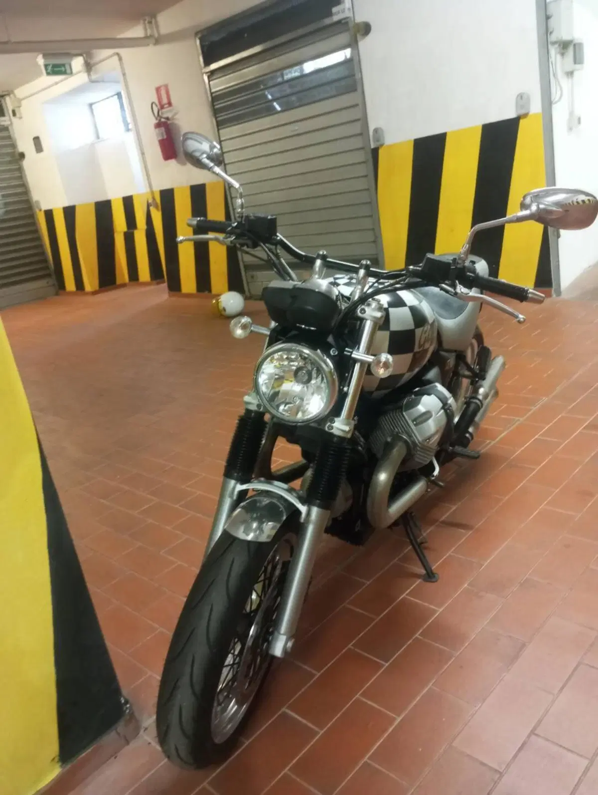 Moto Guzzi Bellagio (2007 - 14) (4)