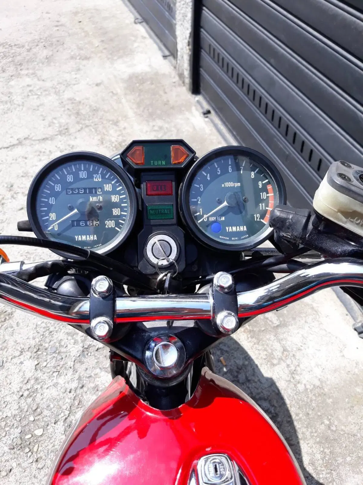 Yamaha XS400 (6)