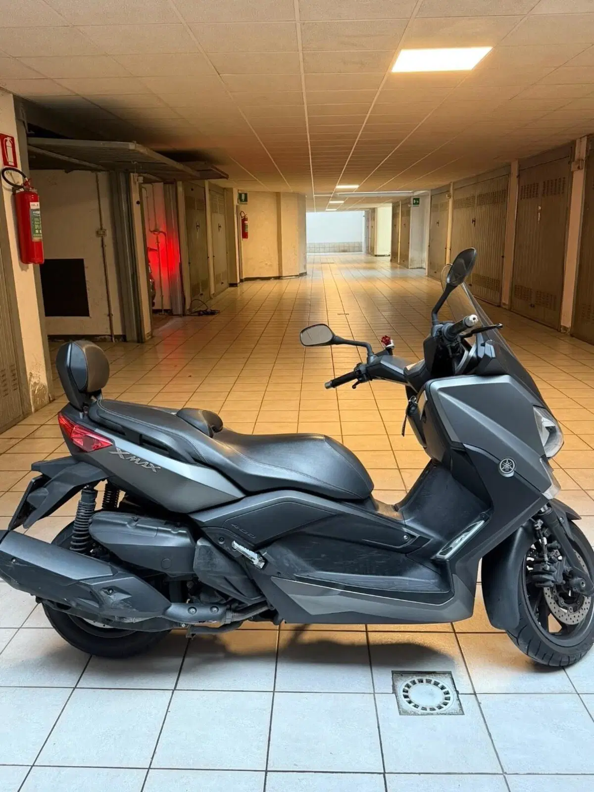 Yamaha X-Max 400 ABS (2013 - 16) (2)