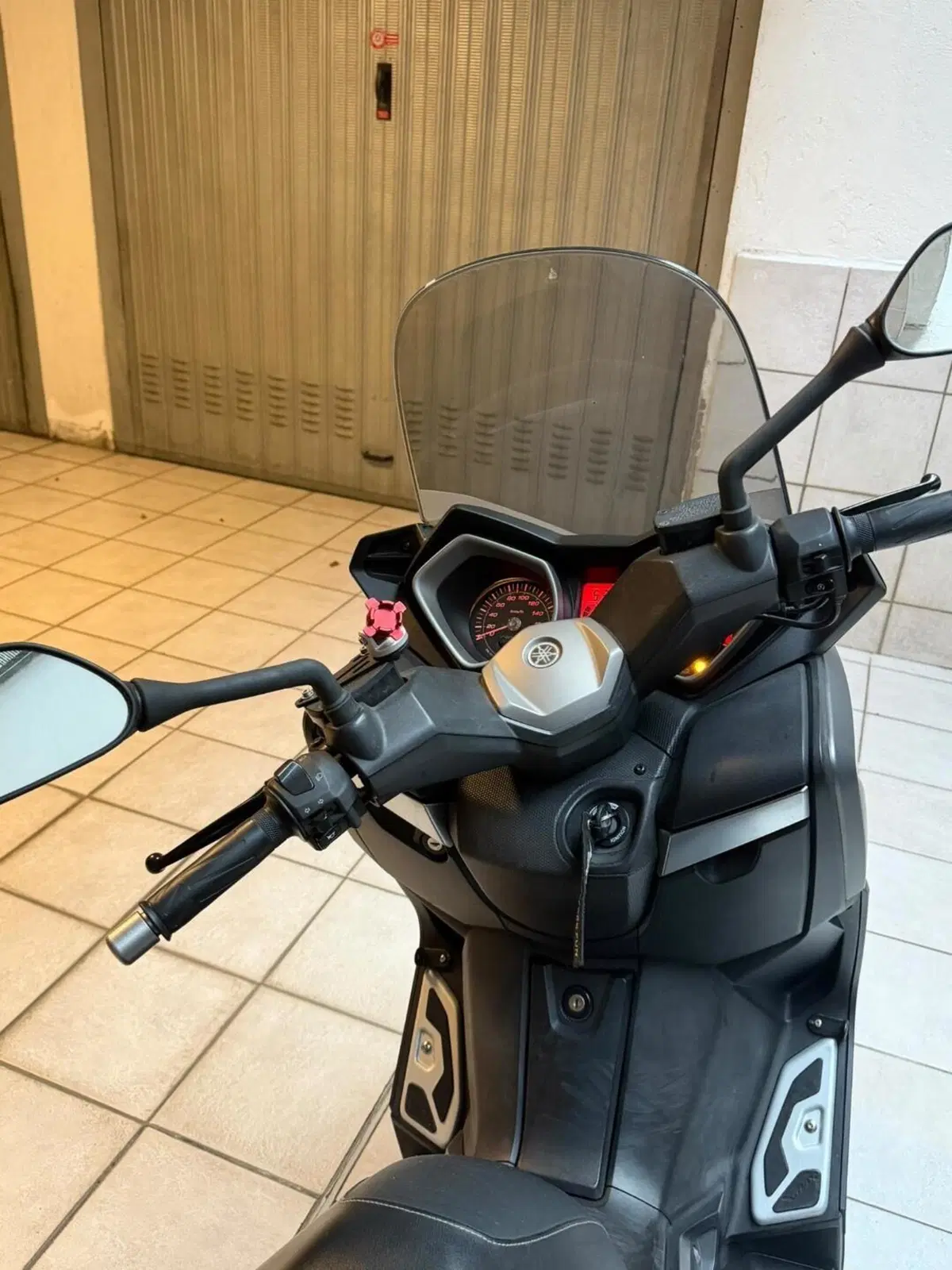 Yamaha X-Max 400 ABS (2013 - 16) (4)