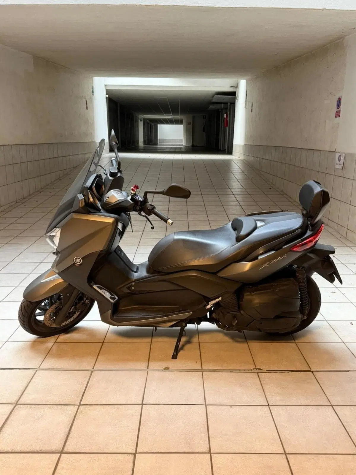 Yamaha X-Max 400 ABS (2013 - 16) (5)