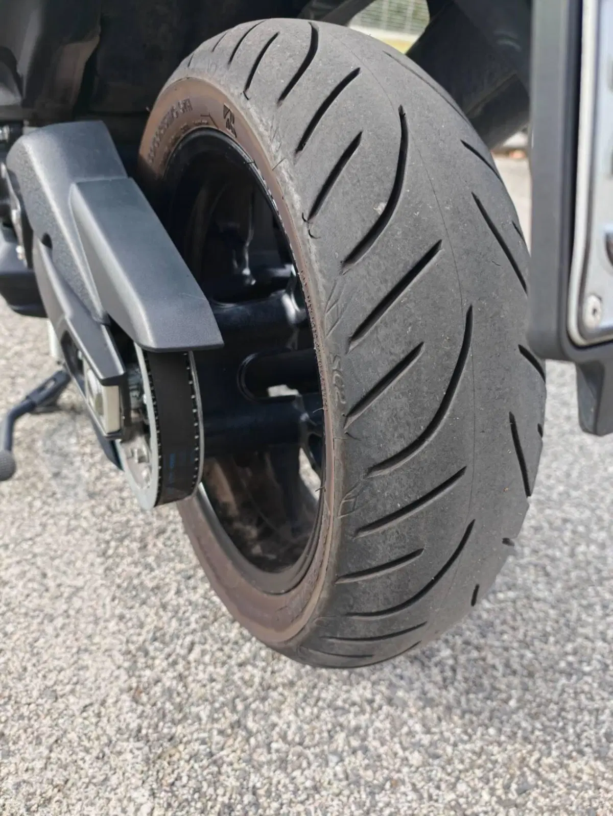 Yamaha T-Max 560 Tech Max (2022 - 24) (7)