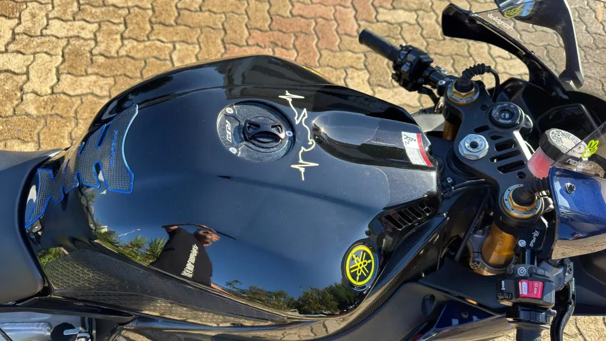 Yamaha YZF R1 M (2017 - 19) (9)