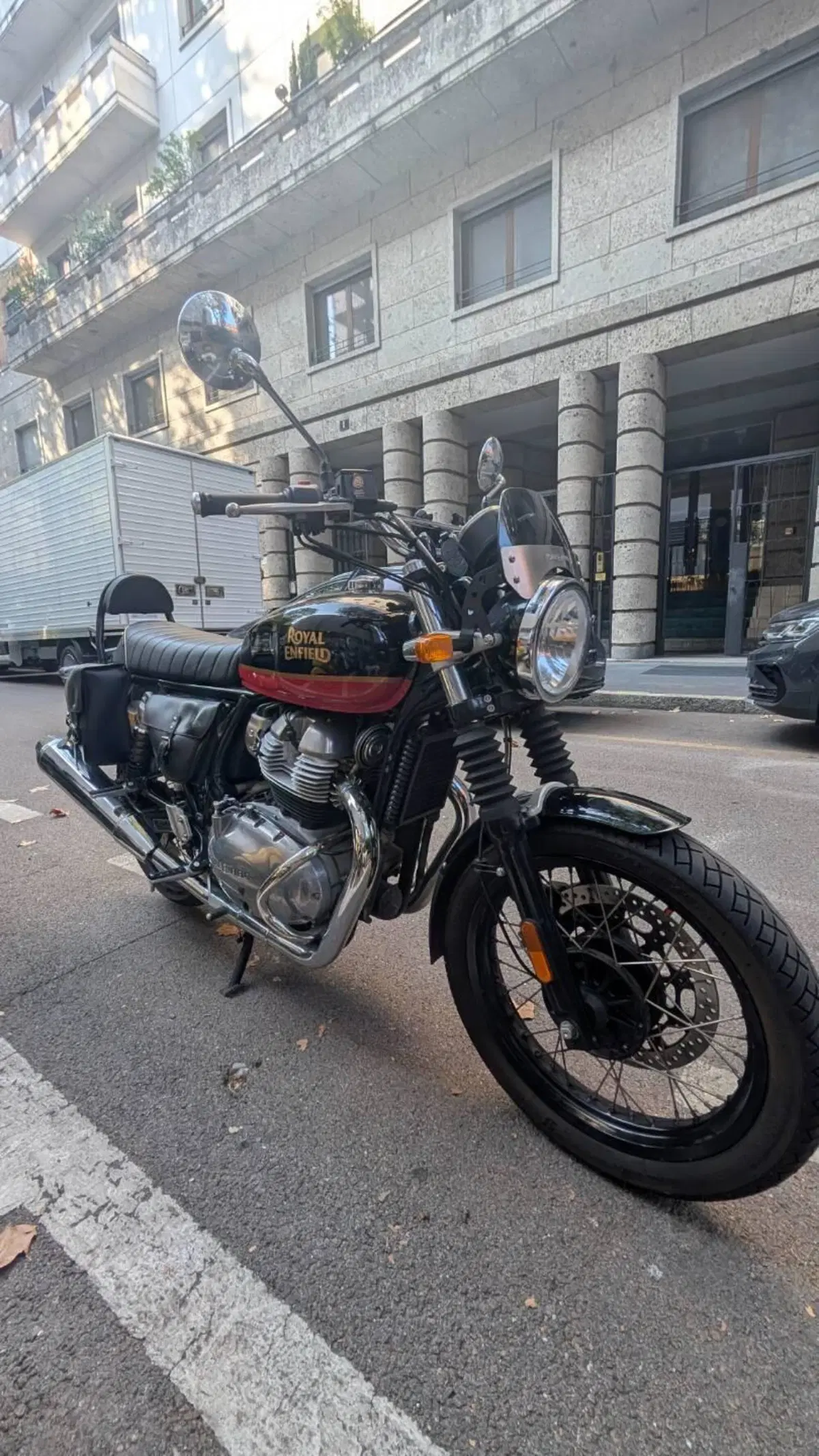 Royal Enfield Interceptor 650 (2021 - 26) (2)