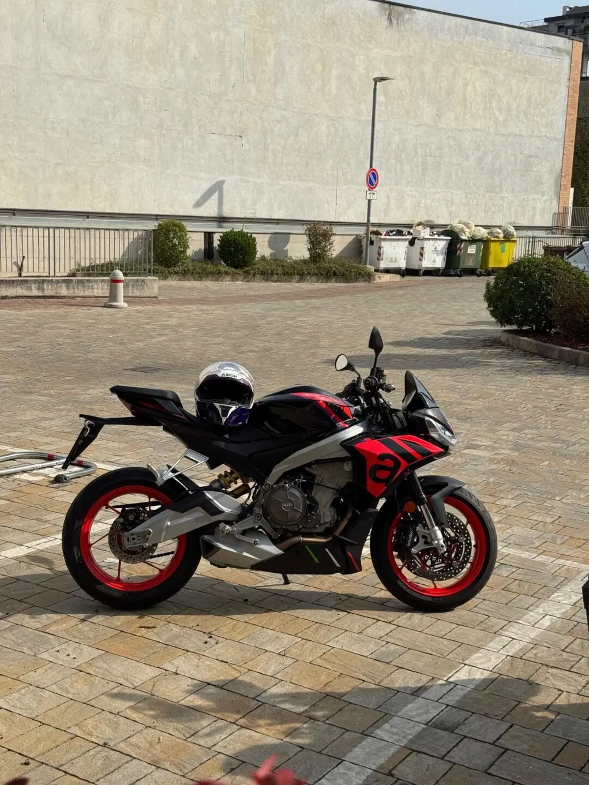 Aprilia Tuono 660 Factory (2022 - 24) (3)