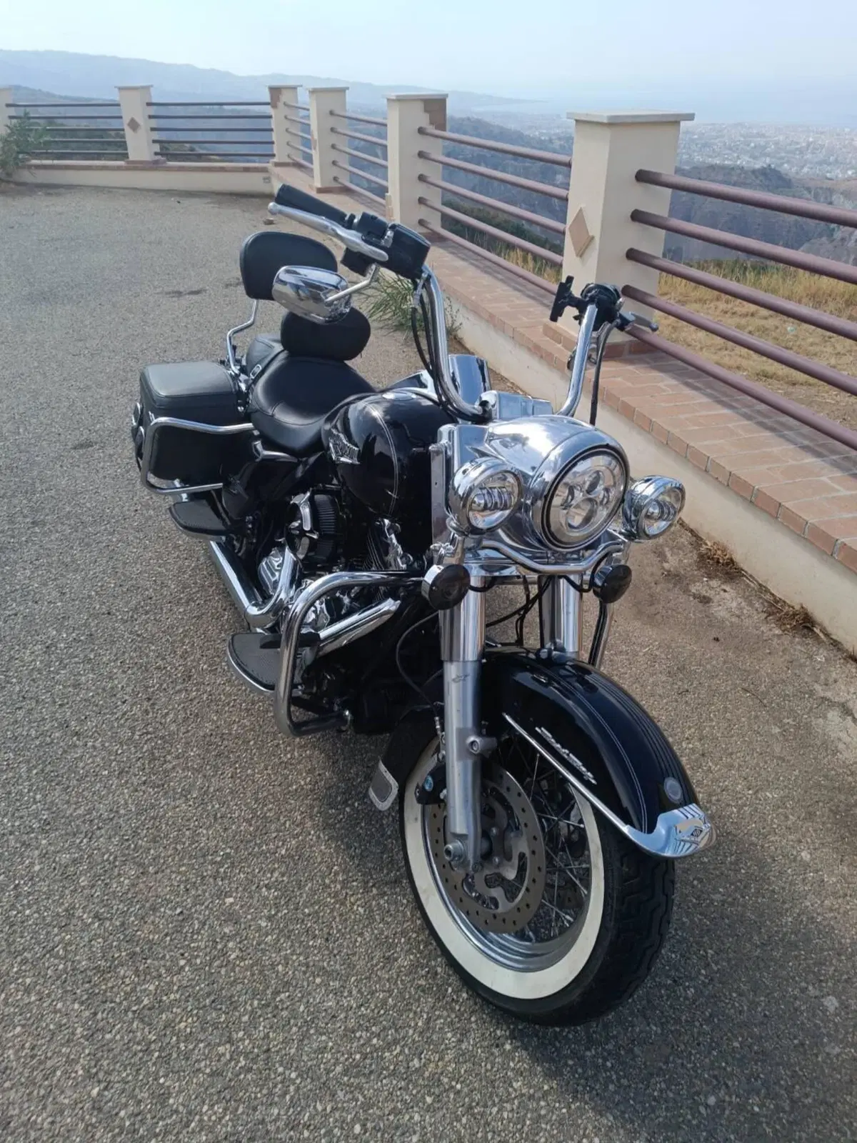 Harley-Davidson 103 Road King Classic (2011 - 13) - FLHRC (10)