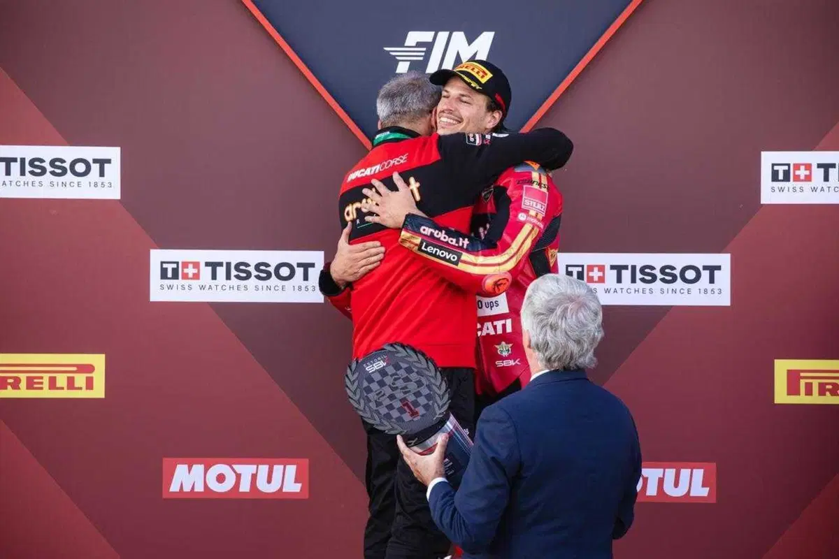 SBK, Nicolò Bulega vince anche Gara2: tripletta all’Estoril [GALLERY] (4)