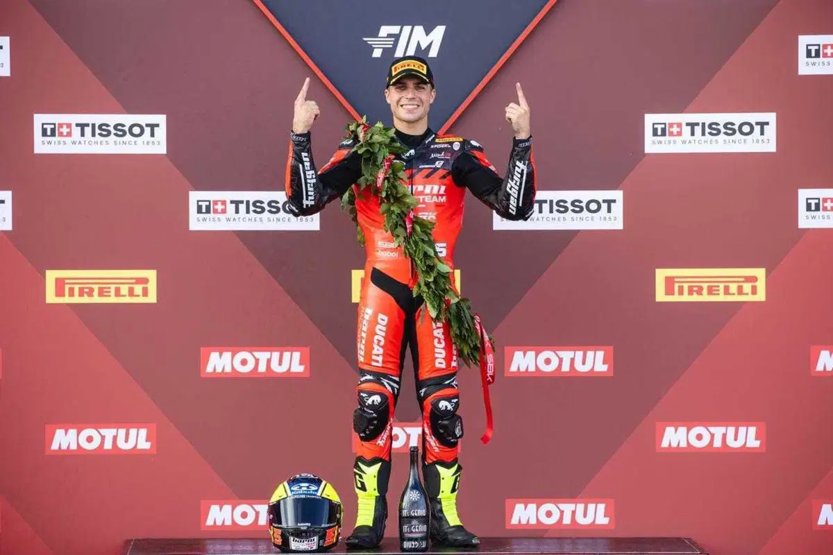 SBK, Nicolò Bulega vince anche Gara2: tripletta all’Estoril [GALLERY] (3)