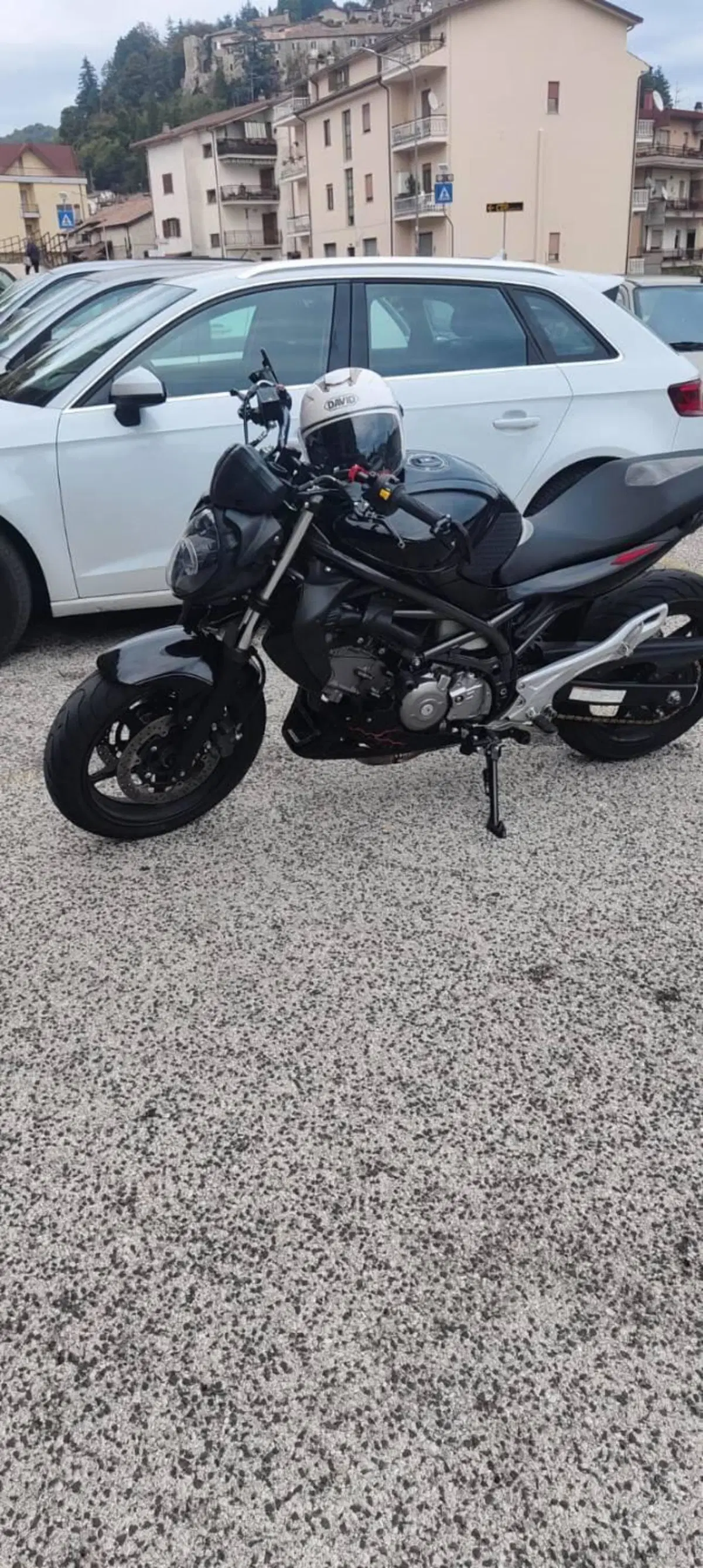 Suzuki Gladius 650 SFV (2009 - 15) (3)