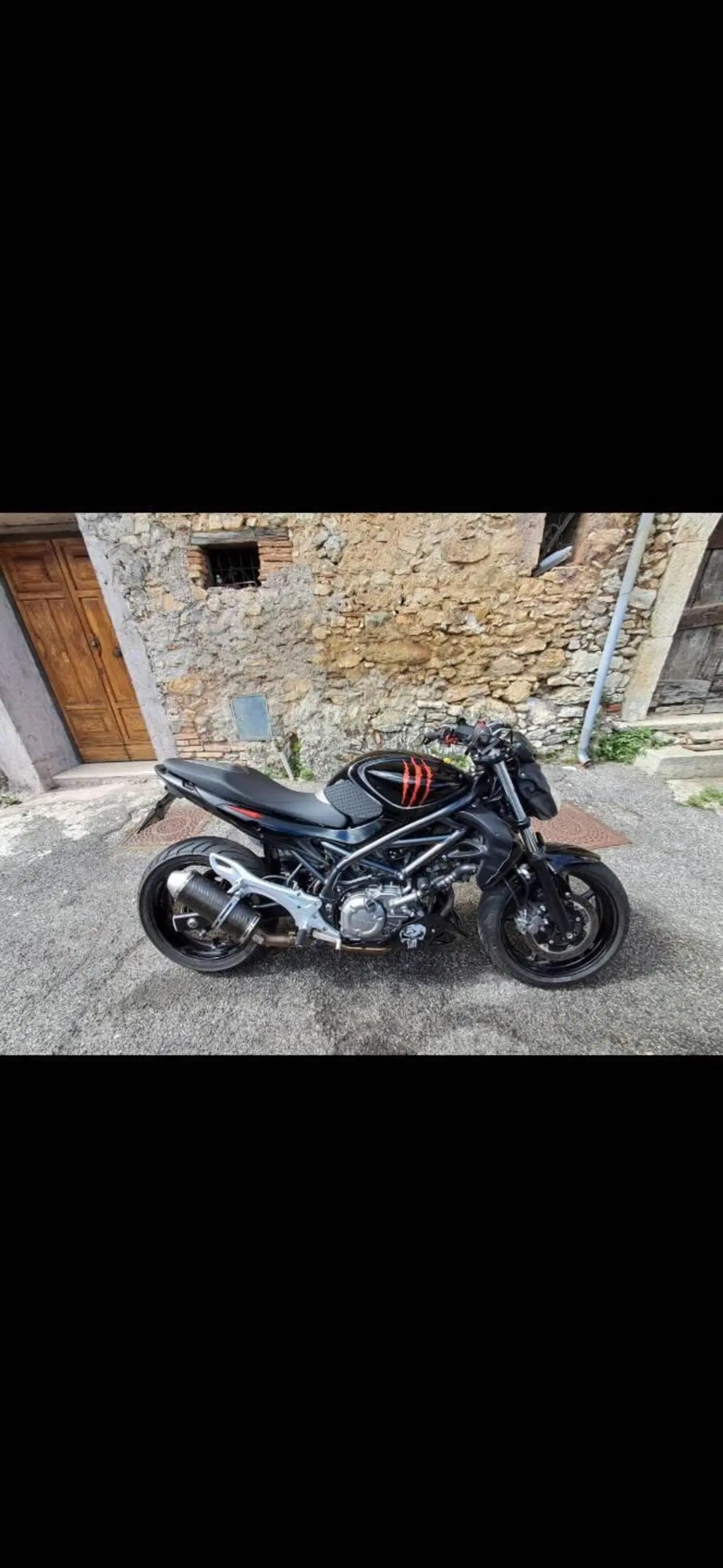 Suzuki Gladius 650 SFV (2009 - 15) (2)