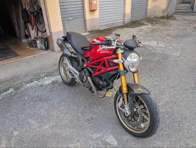 Ducati Monster 1100 S (2009 - 10) usata