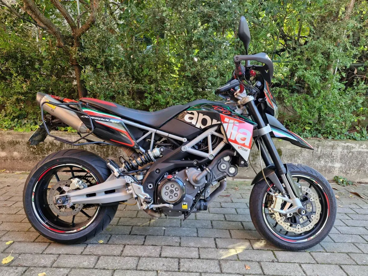 Aprilia Dorsoduro 750 (2009 - 14)