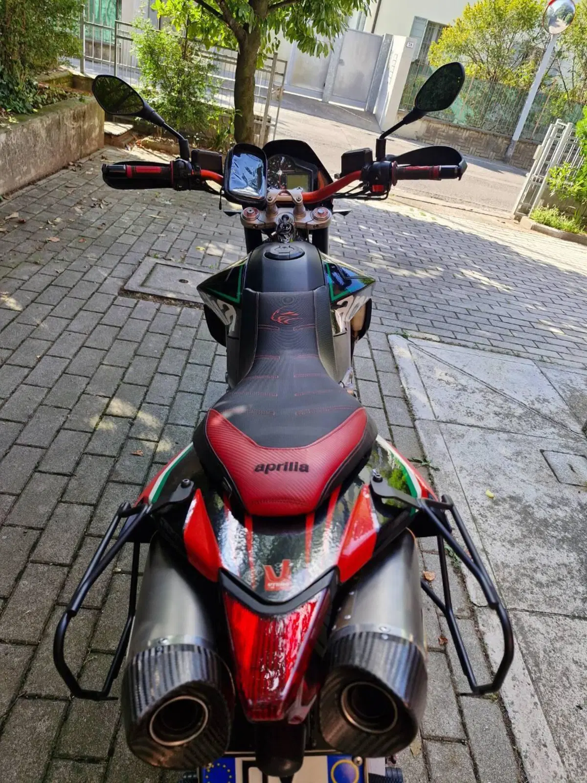 Aprilia Dorsoduro 750 (2009 - 14) (4)