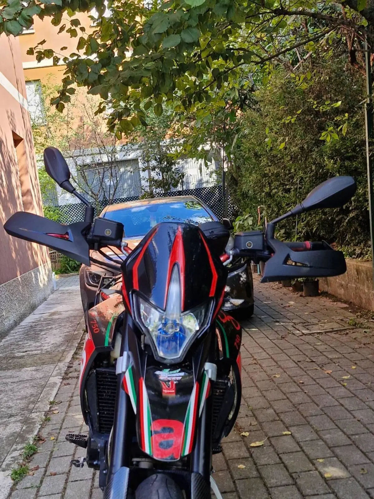Aprilia Dorsoduro 750 (2009 - 14) (5)