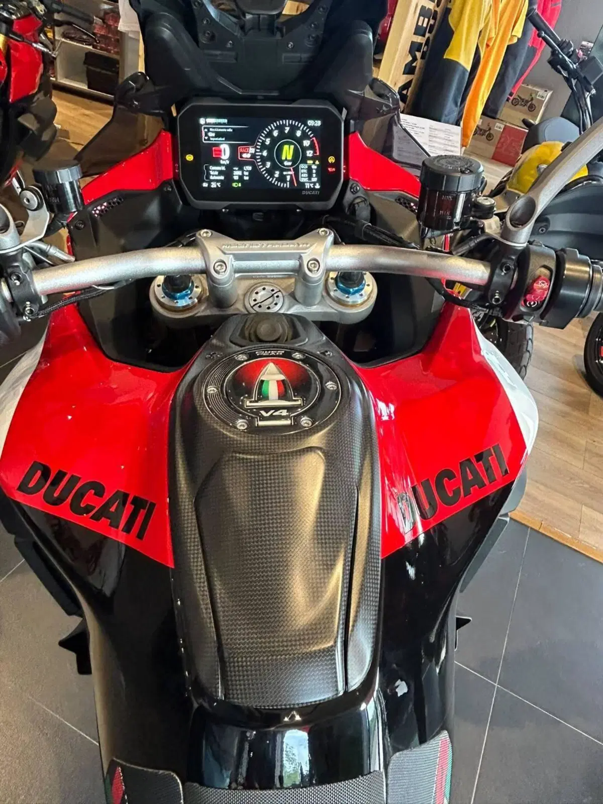 Ducati Multistrada V4 Pikes Peak (2021 - 24) (13)