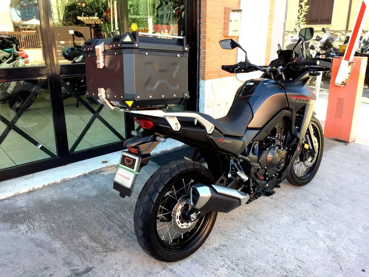 Honda Transalp XL750 (2023 - 24) (8)