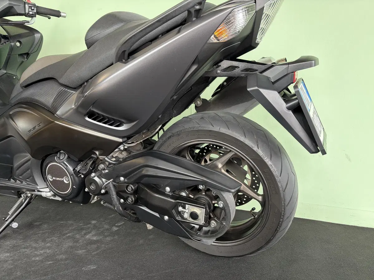 Yamaha T-Max 530 ABS (2012 - 14) (17)