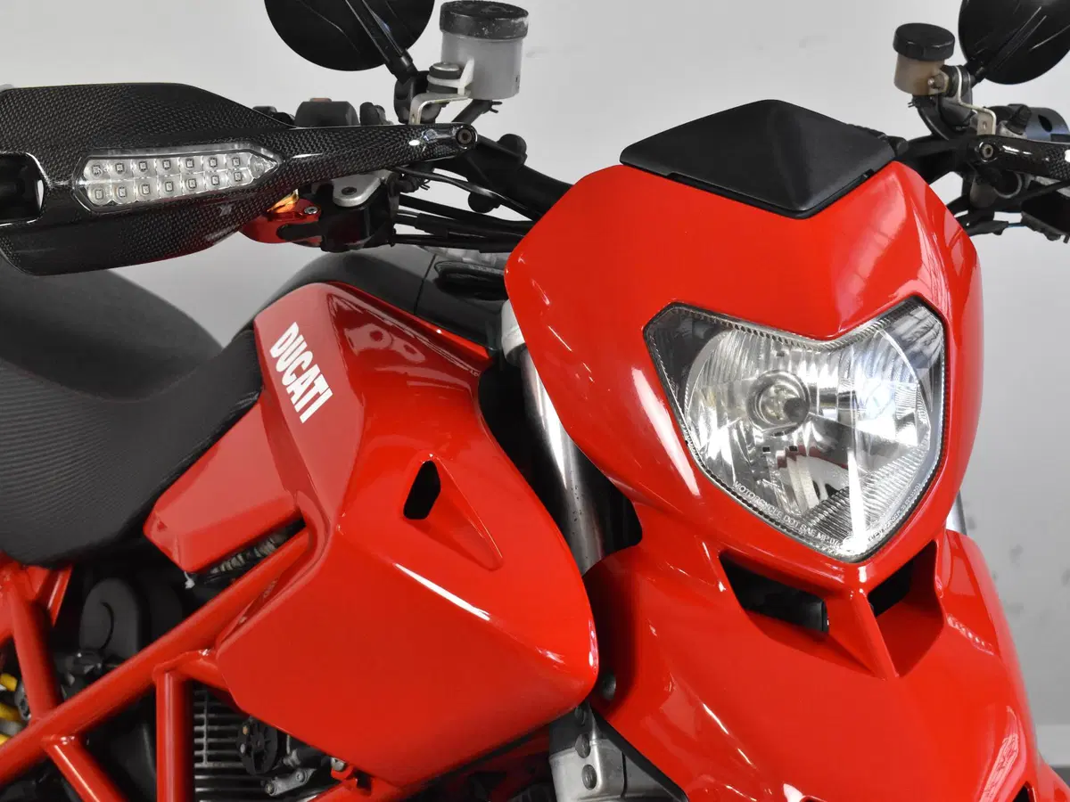 Ducati Hypermotard 1100 (2007 - 09) (13)