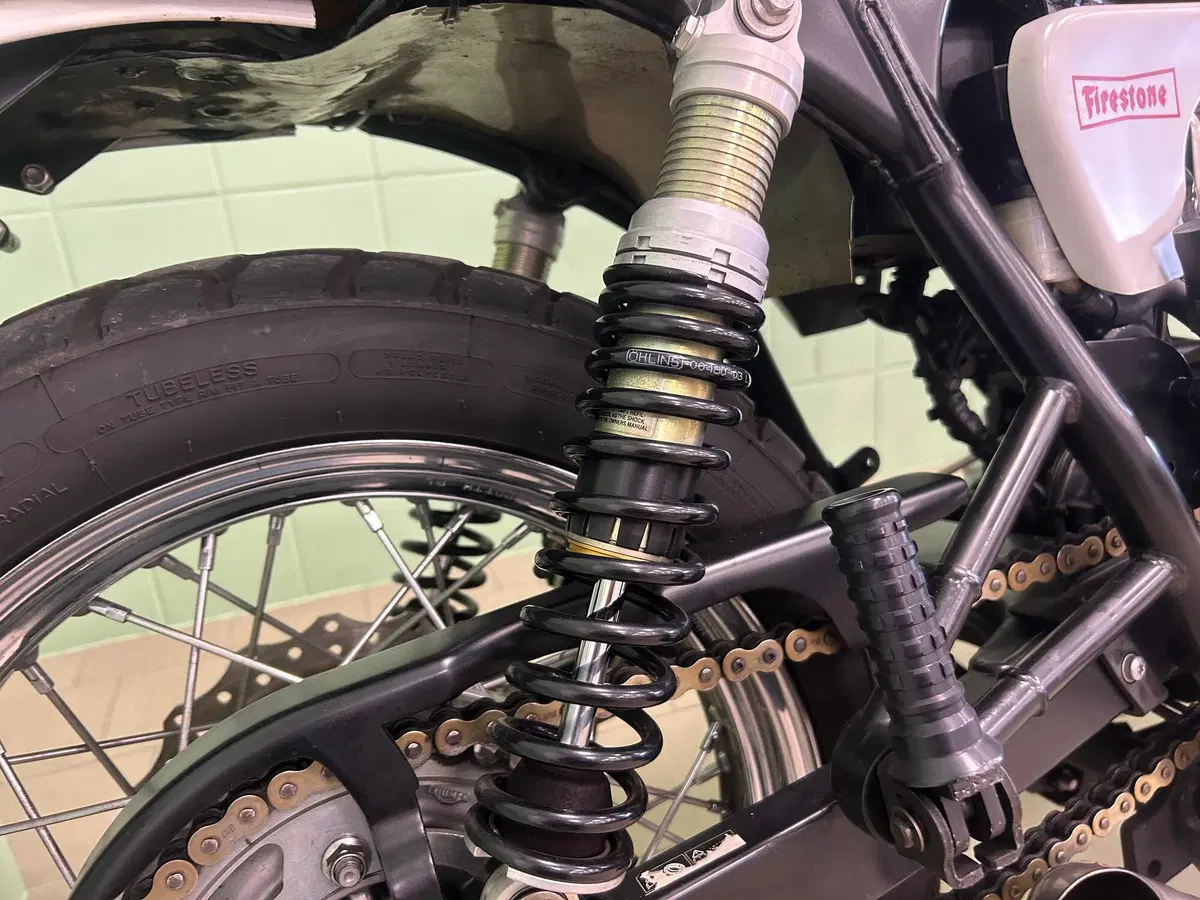 Triumph Bonneville T100 (2008 - 16) (14)