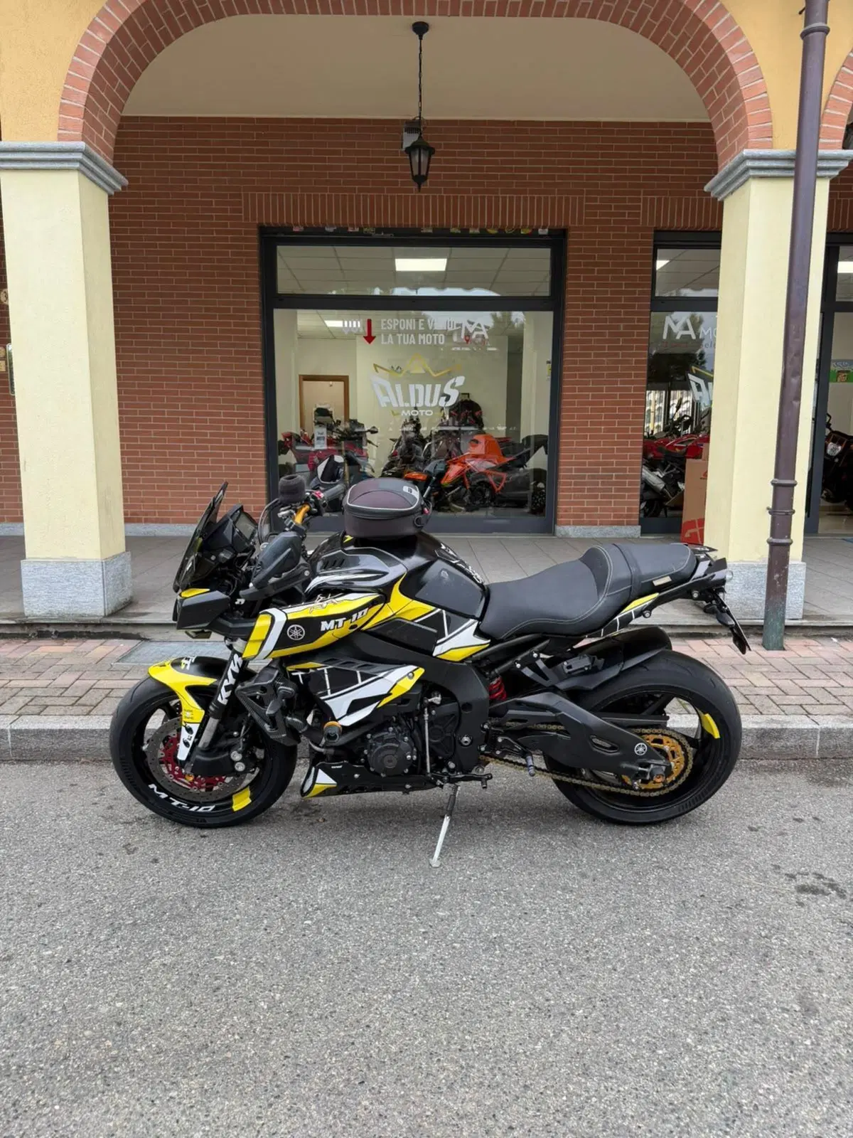 Yamaha MT-10 ABS (2016 - 17)
