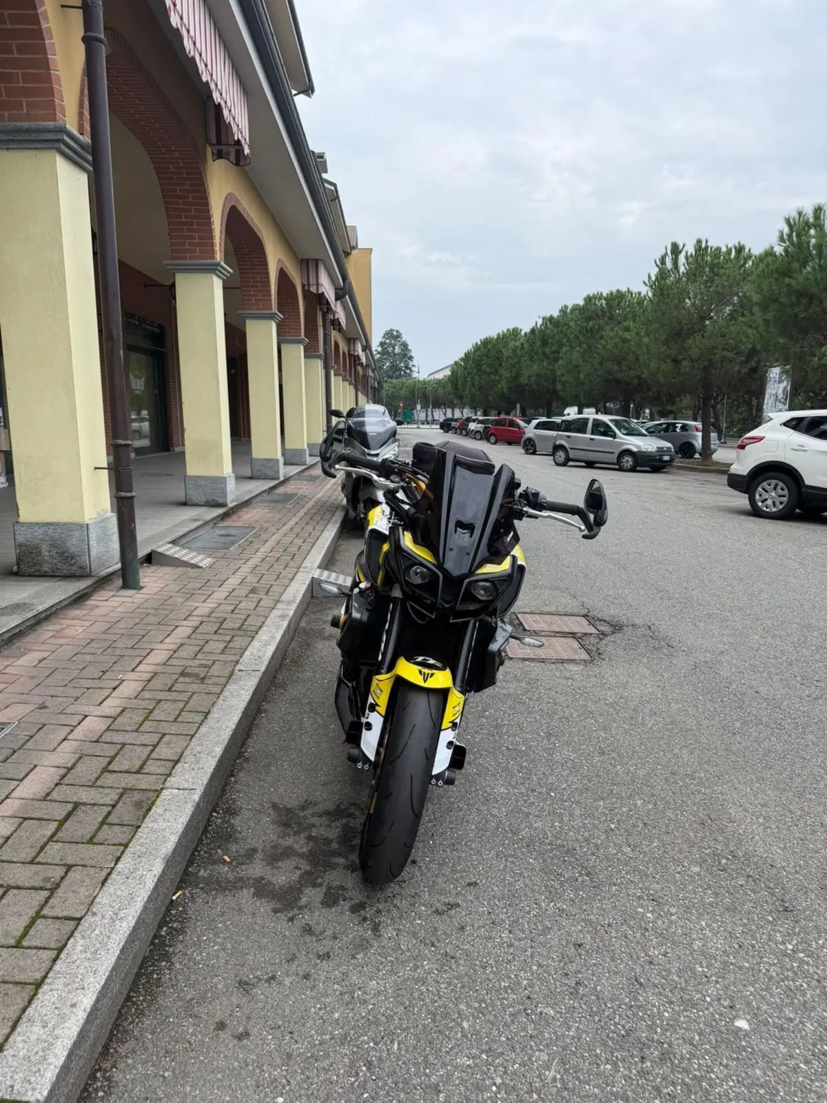 Yamaha MT-10 ABS (2016 - 17) (5)